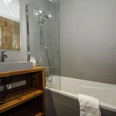 Luxury Chalet Located In An Exceptional Setting In The Mountains Chalet